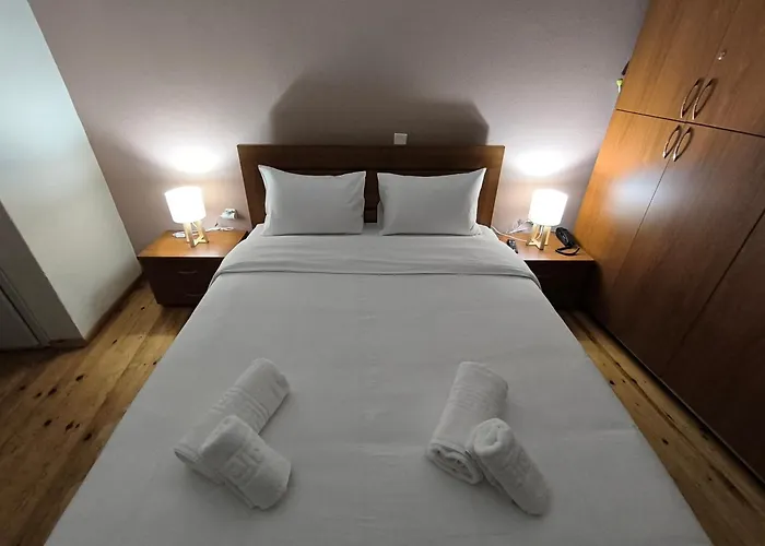 Cozy One With Hydromassage Tub And Terrace Near Center Kavala